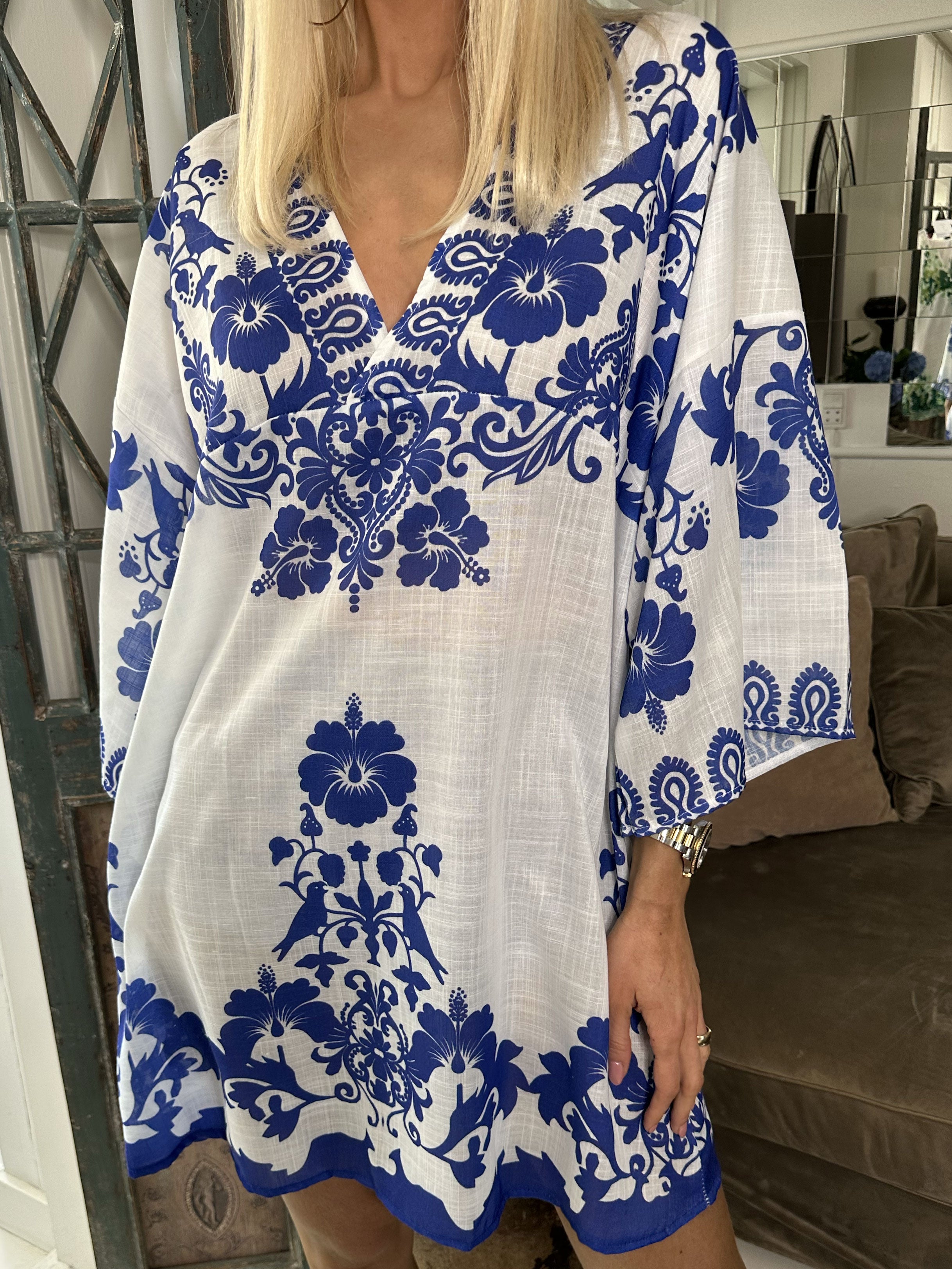 Mathilda - Söt tunika i viskos med fint mönster